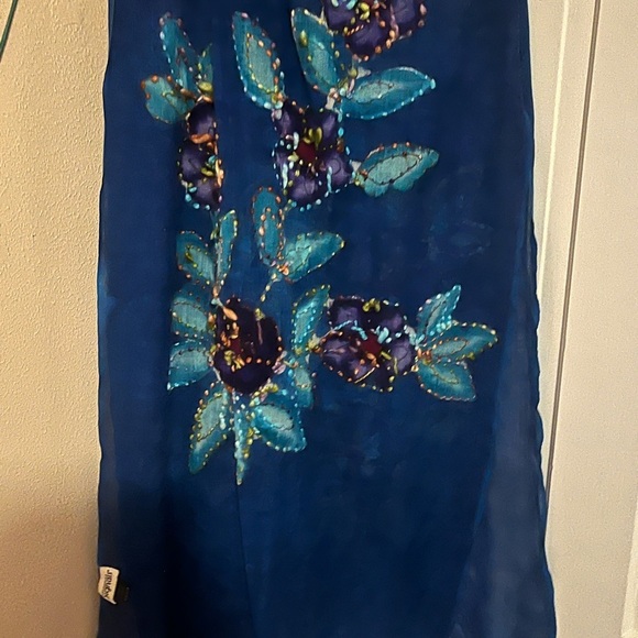 Signals Exclusive Floral Wool Sheer Accent Scarf Blanket - Picture 8 of 9